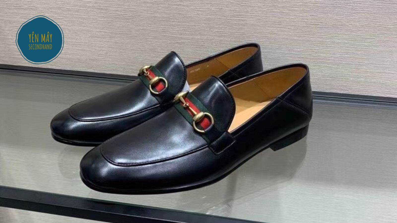  Giày Tây sang trọng Gucci Leather Loafer With GG Web Màu Đen